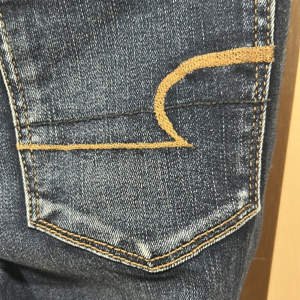 American Eagle size 2. - Picture 8 of 8